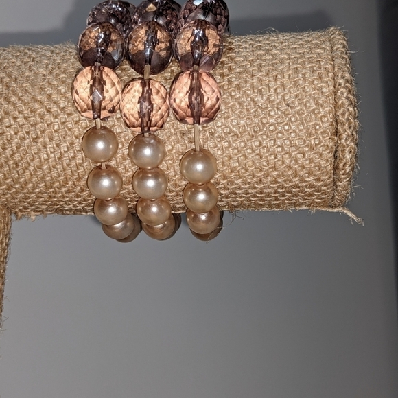 Pearl Beaded Bracelet Trio - Picture 5 of 8